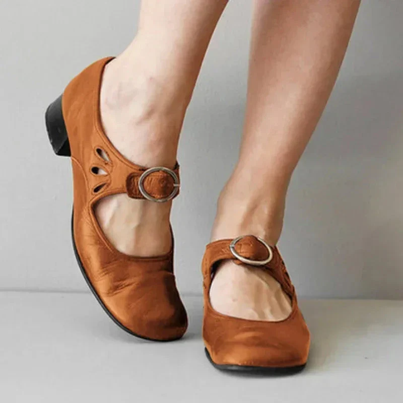 Passione Delicata Women's Shoes with Buckle - Image 4