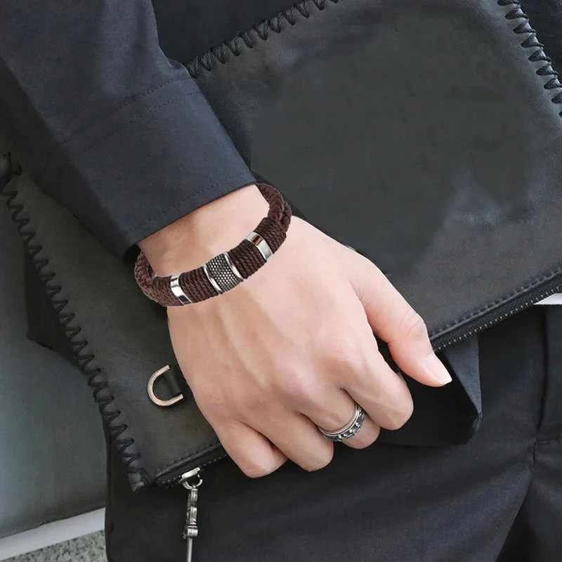 Viellezer Vintage Leather Men's Bracelet - Image 6